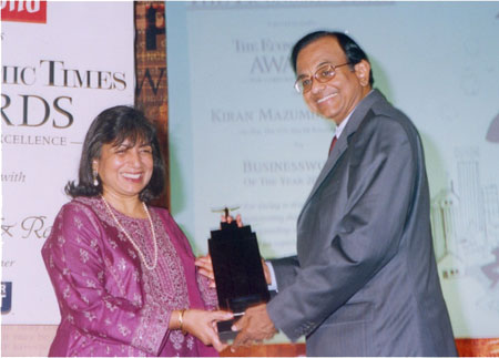 Kiran receiving the highest civilian honour from the President APJ Kalam